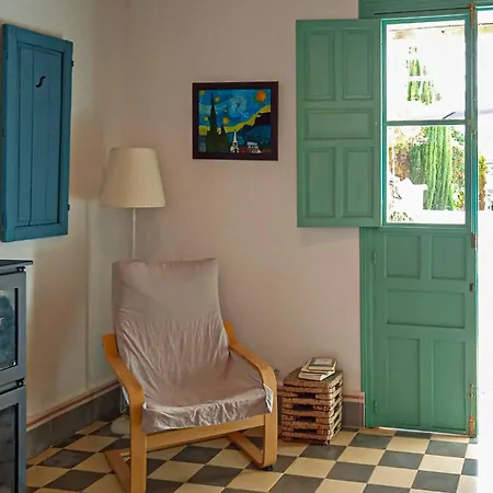 Awesome In With Private Swimming Pool, Be Inside Or Outside Holiday home