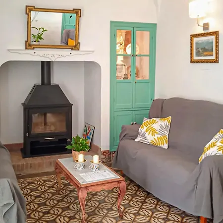 Awesome In With Private Swimming Pool, Be Inside Or Outside Holiday home *