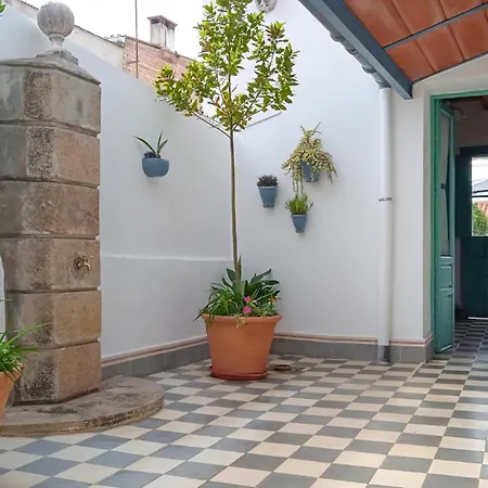 Awesome In With Private Swimming Pool, Be Inside Or Outside Holiday home *